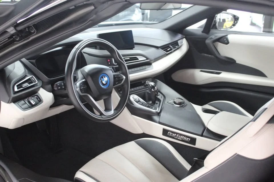 2019 BMW i8 - Image 11 of 20