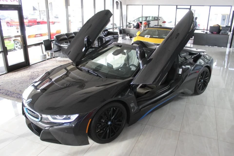 2019 BMW i8 - Image 2 of 20