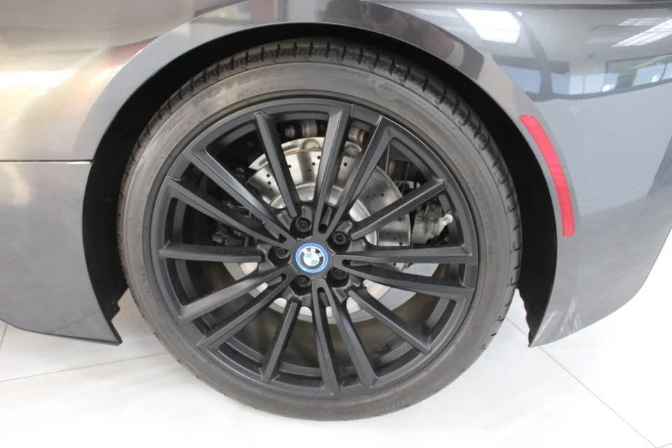 2019 BMW i8 - Image 9 of 20