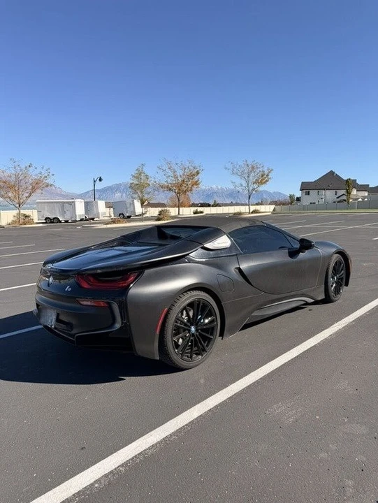 2019 BMW i8 - Image 12 of 13