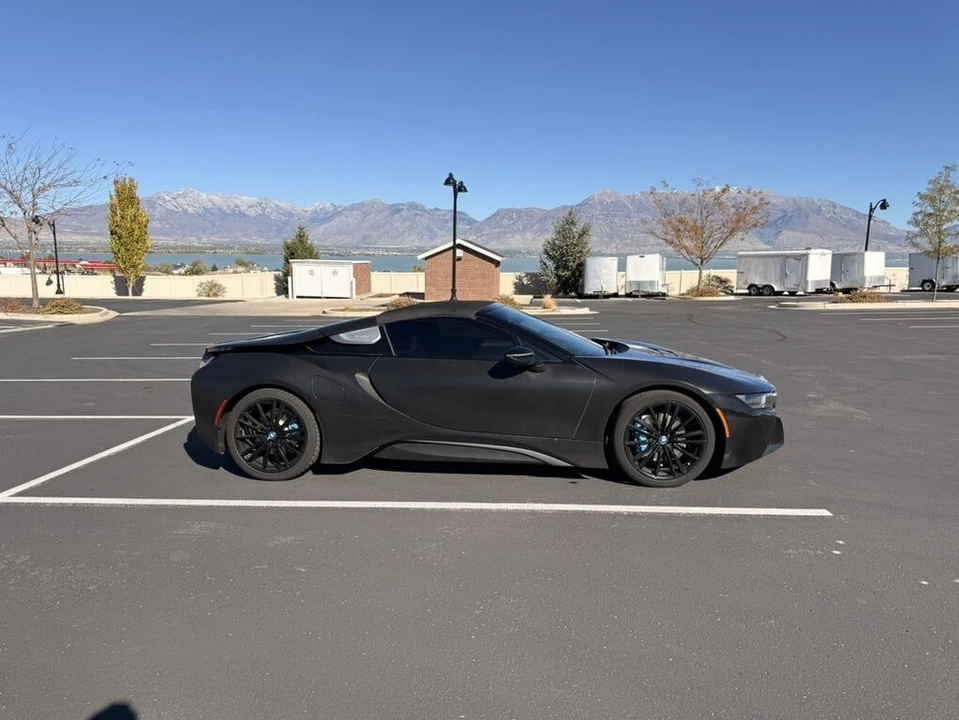 2019 BMW i8 - Image 9 of 13