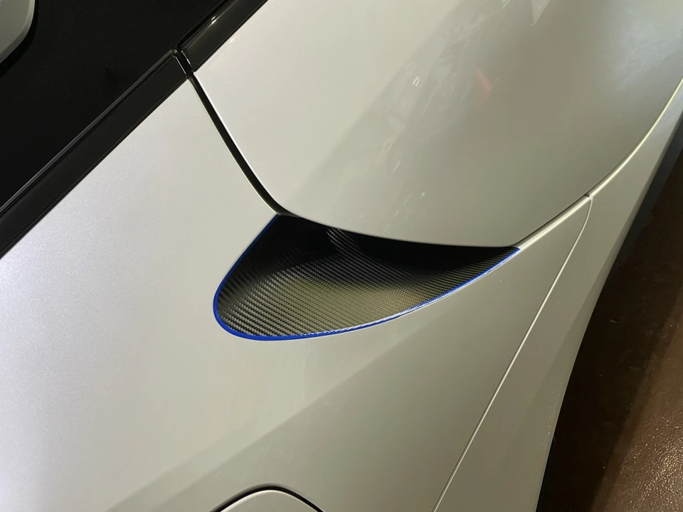 2019 BMW i8 - Image 14 of 31