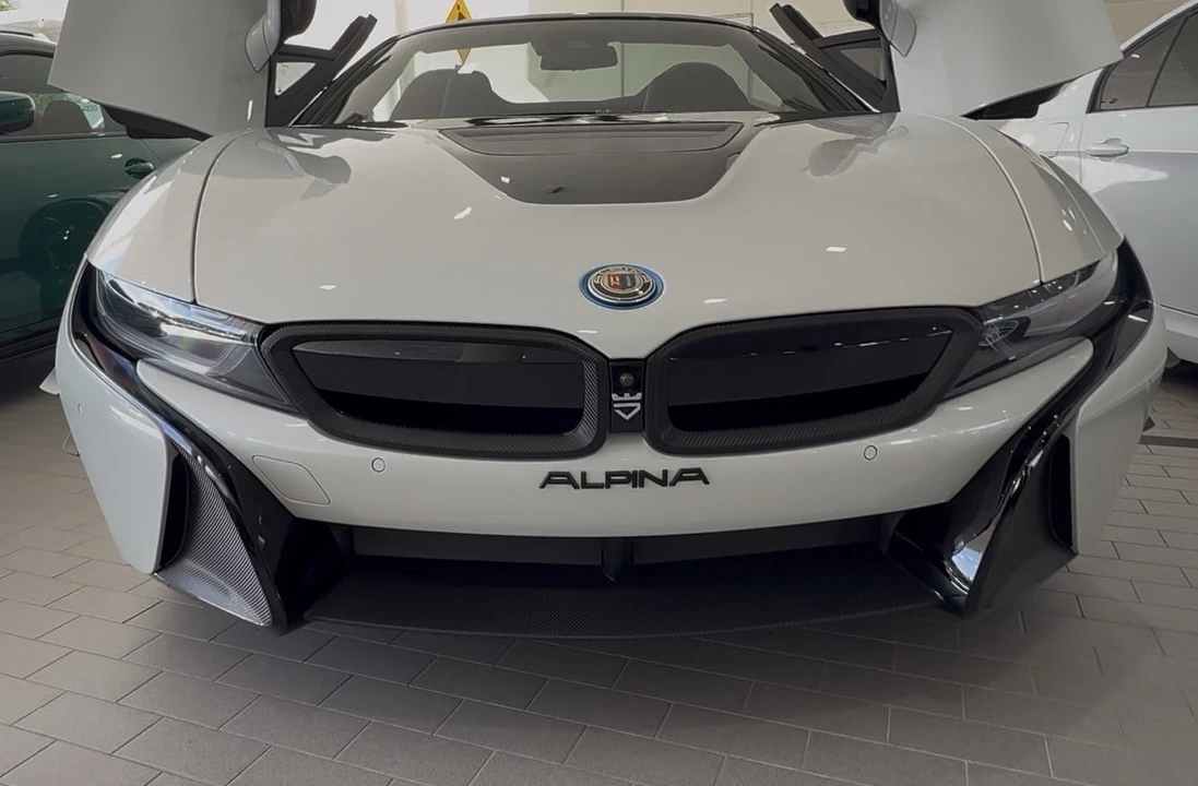2019 BMW i8 - Image 6 of 31
