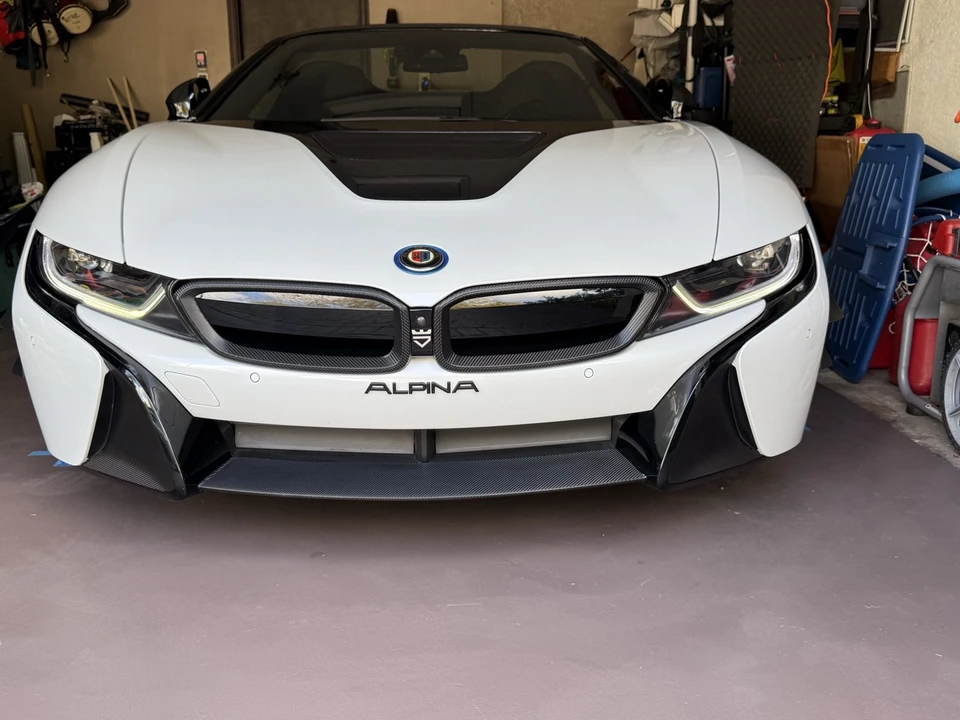2019 BMW i8 - Image 14 of 31