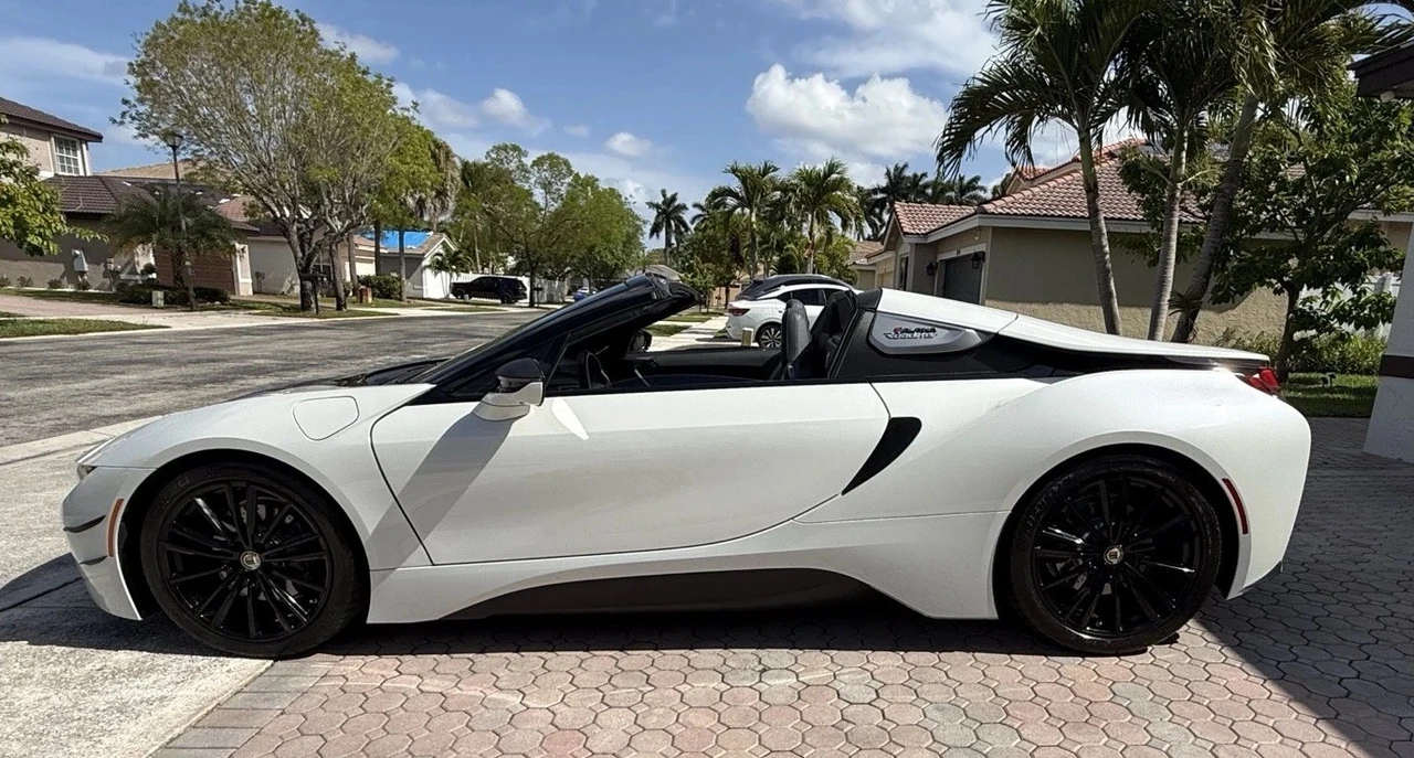 2019 BMW i8 - Image 18 of 31