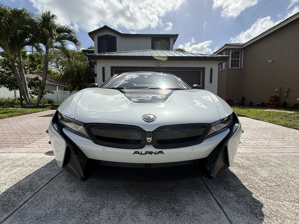 2019 BMW i8 - Image 23 of 31