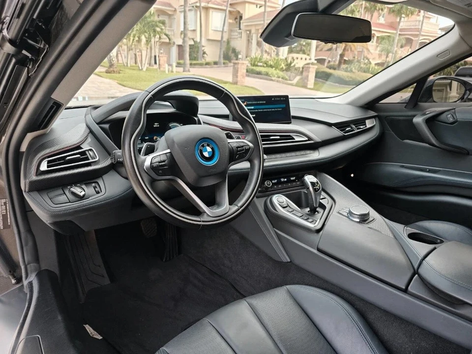2019 BMW i8 - Image 13 of 21