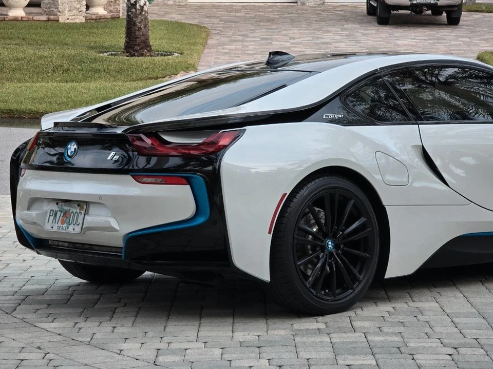 2019 BMW i8 - Image 7 of 21