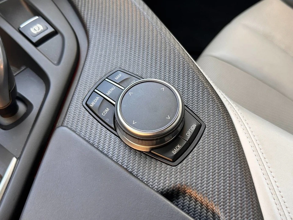 2019 BMW i8 - Image 19 of 24