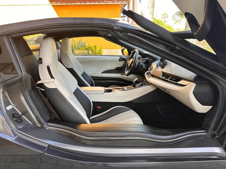 2019 BMW i8 - Image 24 of 24