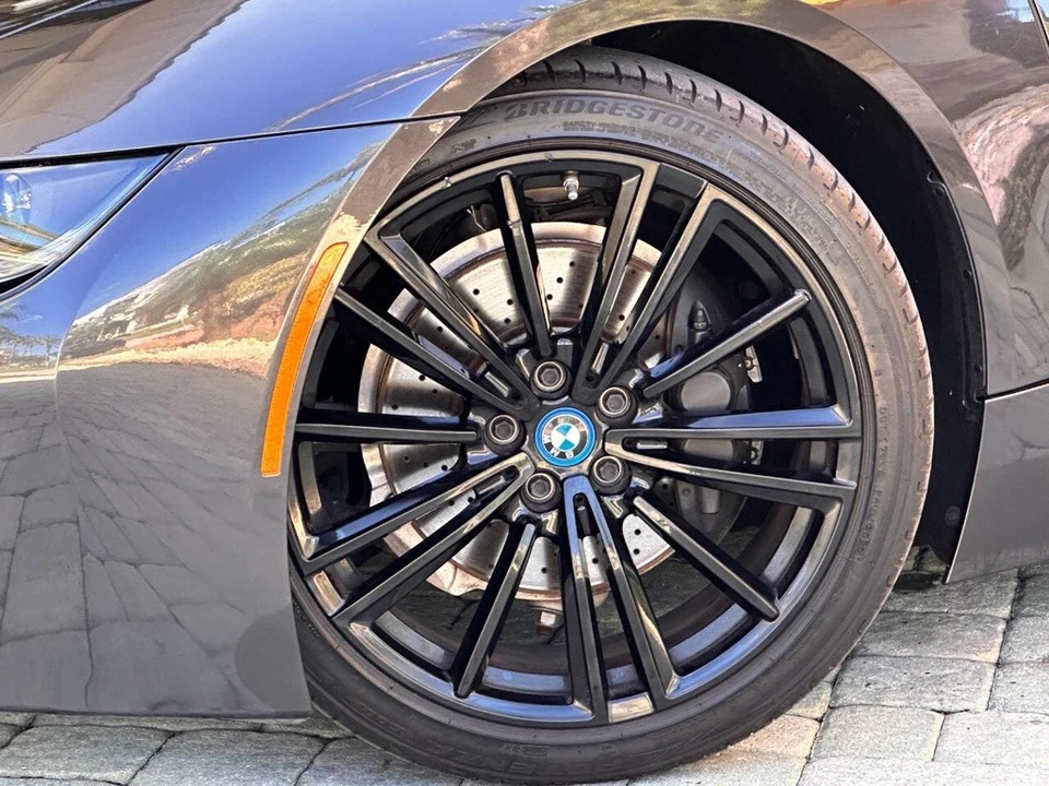 2019 BMW i8 - Image 4 of 24