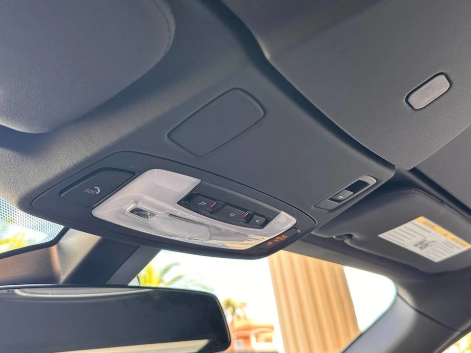 2019 BMW i8 - Image 21 of 24
