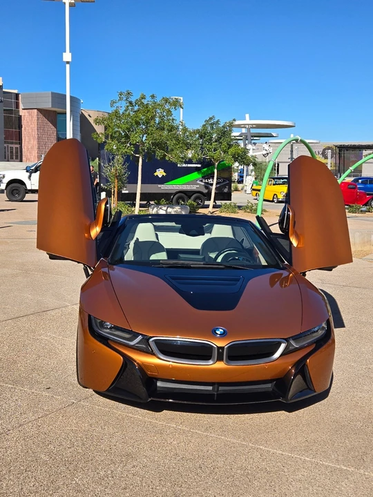 2019 BMW i8 - Image 4 of 15