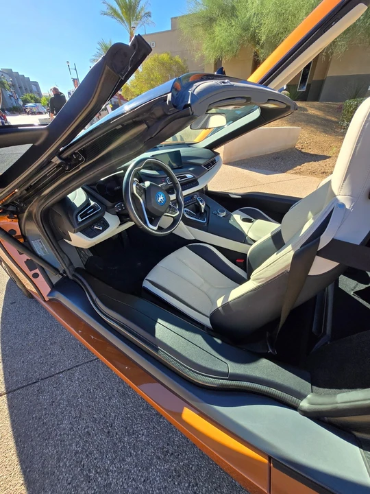 2019 BMW i8 - Image 8 of 15