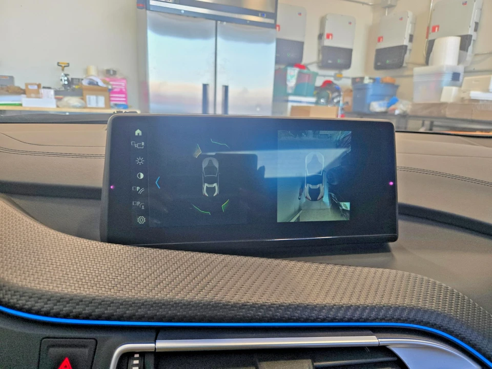 2019 BMW i8 - Image 14 of 15