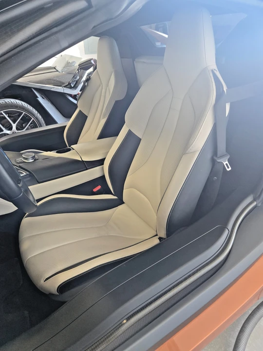 2019 BMW i8 - Image 12 of 15
