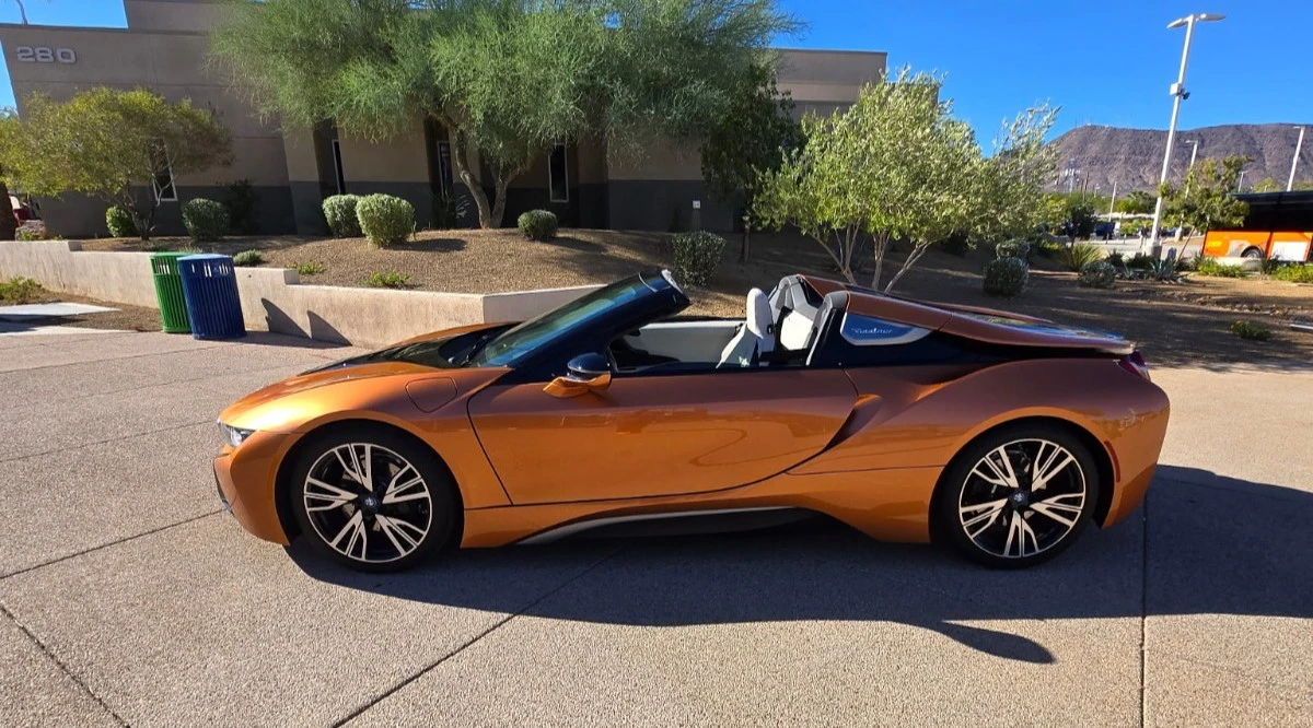 2019 BMW i8 - Image 6 of 15