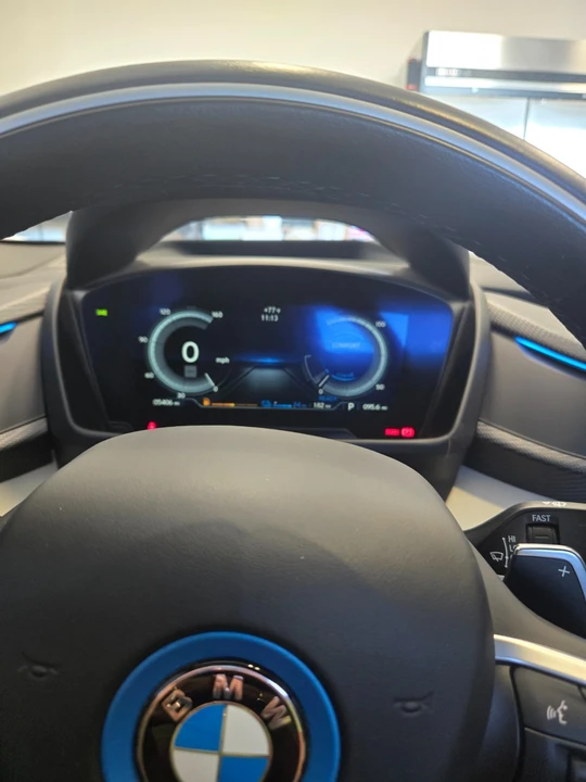 2019 BMW i8 - Image 13 of 15