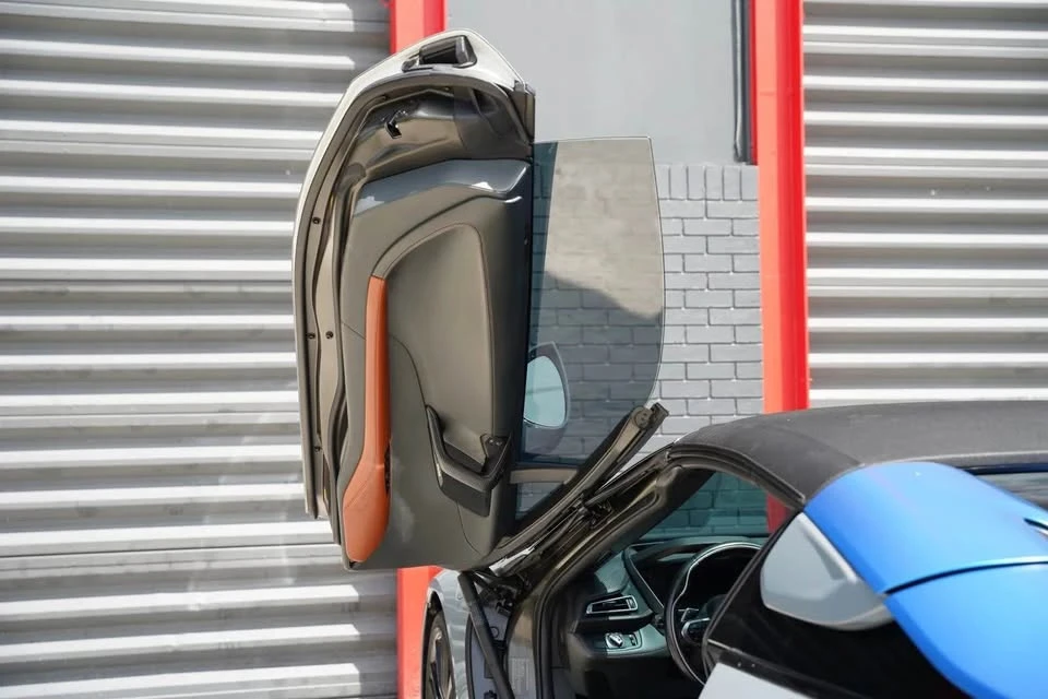 2019 BMW i8 - Image 12 of 20