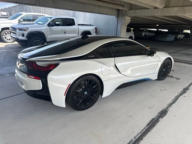 2019 BMW i8 - Image 14 of 20