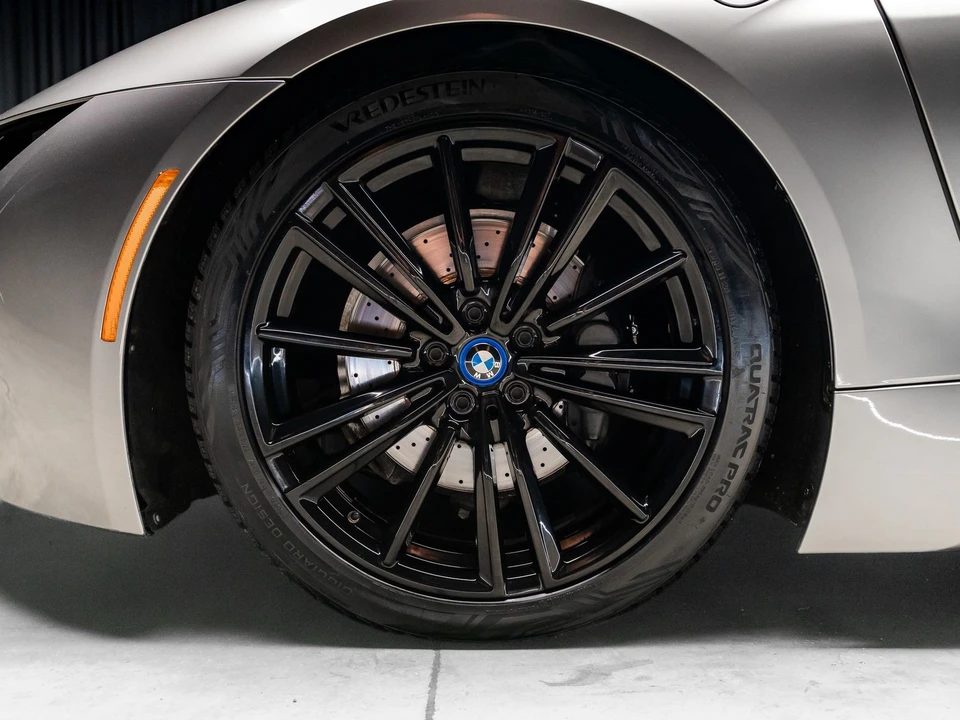 2019 BMW i8 - Image 24 of 31