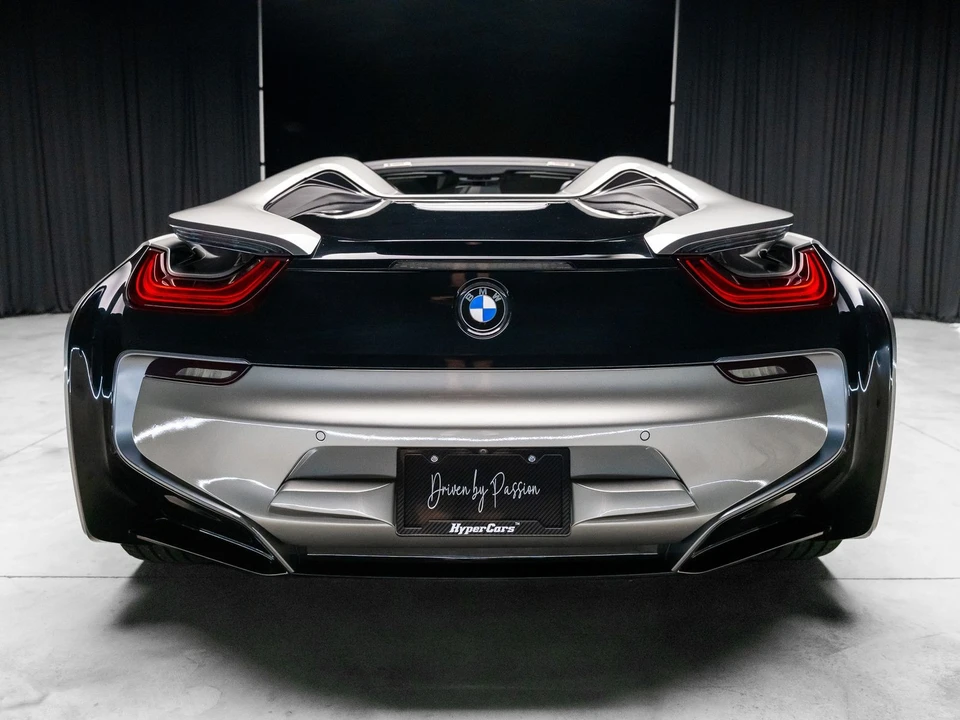 2019 BMW i8 - Image 30 of 31
