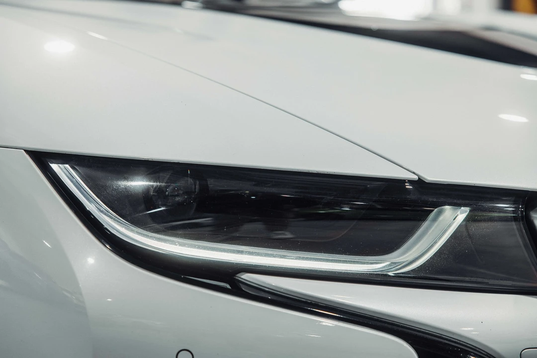 2019 BMW i8 - Image 26 of 31