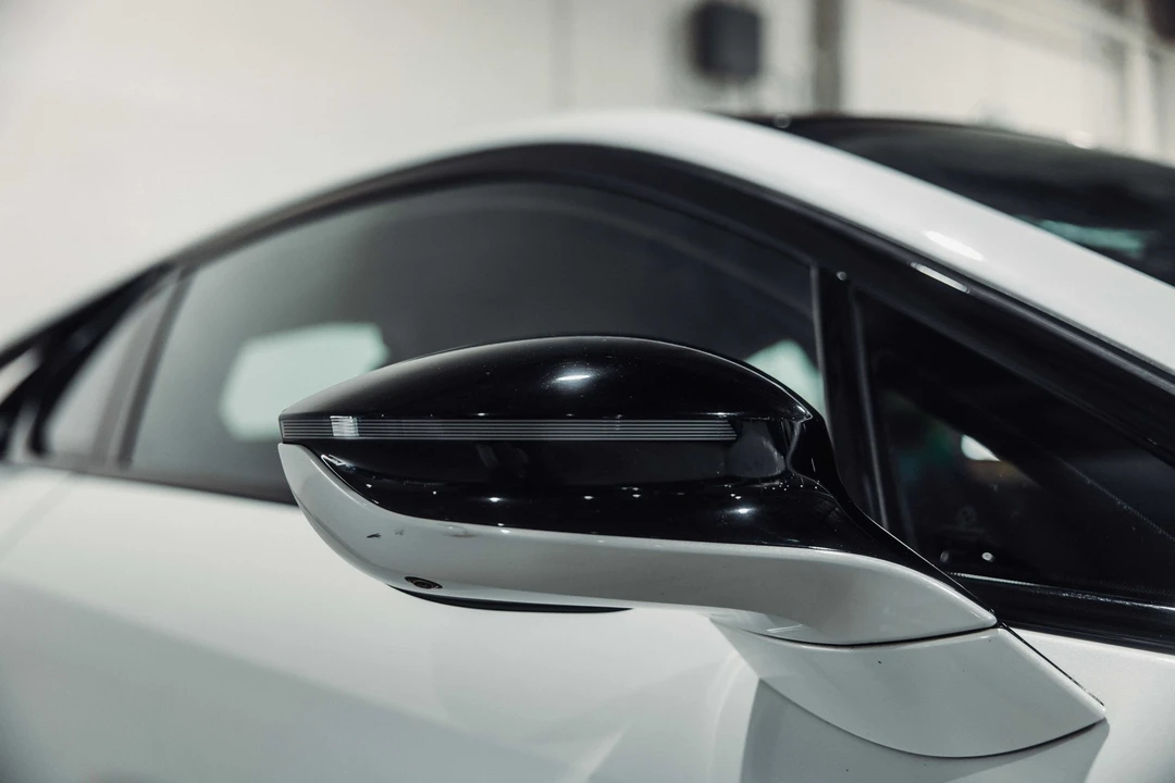 2019 BMW i8 - Image 28 of 31