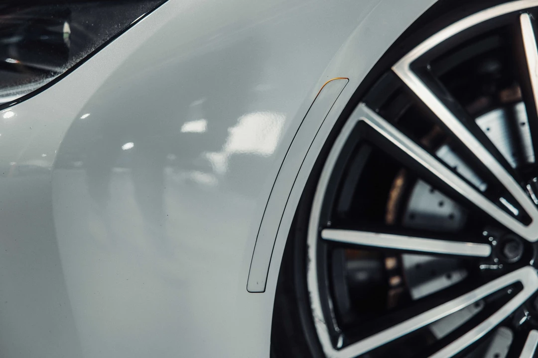 2019 BMW i8 - Image 19 of 31