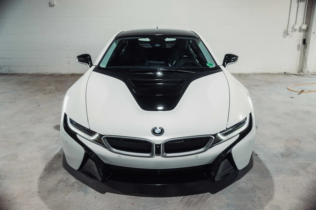 2019 BMW i8 - Image 3 of 31