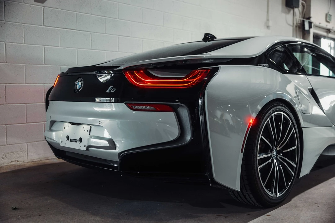 2019 BMW i8 - Image 30 of 31