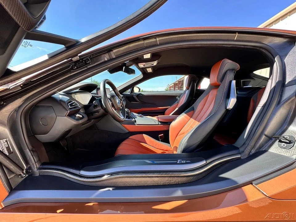 2019 BMW i8 - Image 16 of 24