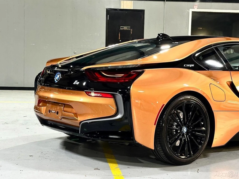 2019 BMW i8 - Image 9 of 24