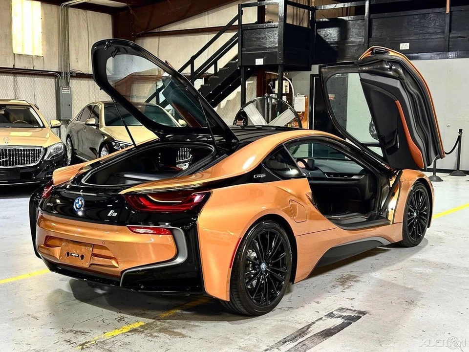 2019 BMW i8 - Image 18 of 24