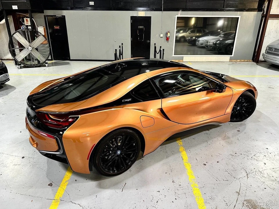 2019 BMW i8 - Image 14 of 24