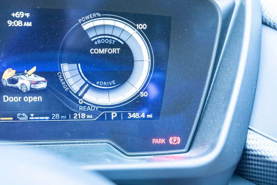 2019 BMW i8 - Image 22 of 27