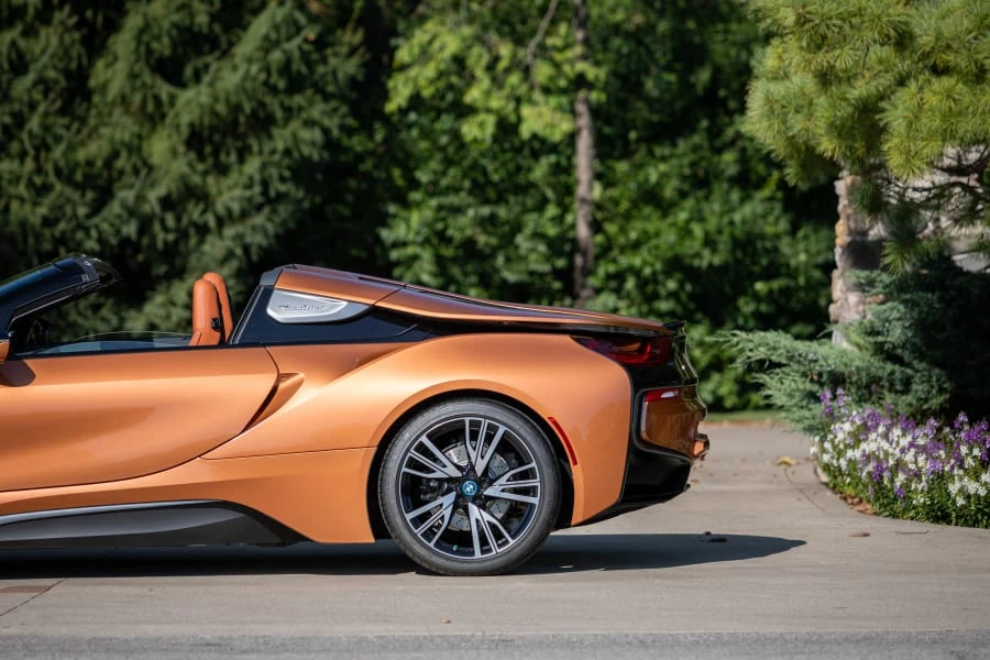 2019 BMW i8 - Image 17 of 27