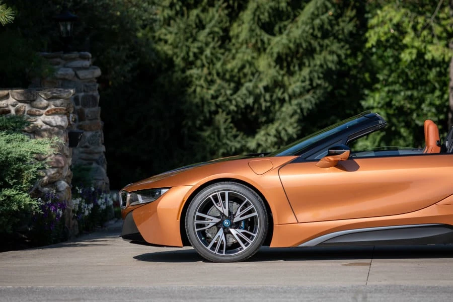 2019 BMW i8 - Image 11 of 27