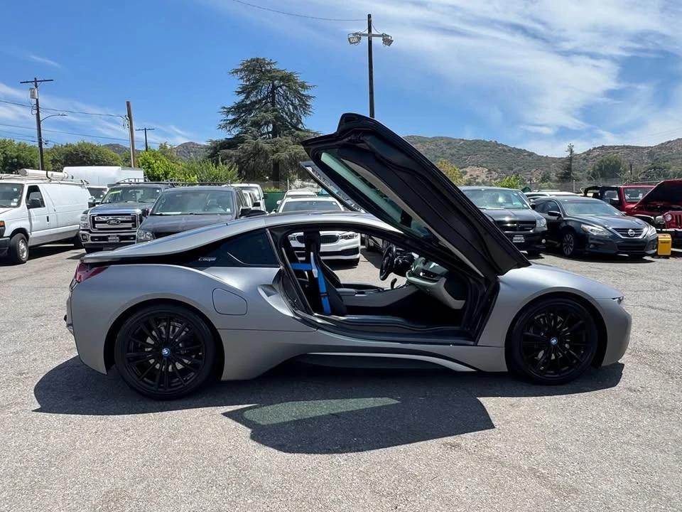 2019 BMW i8 - Image 9 of 11