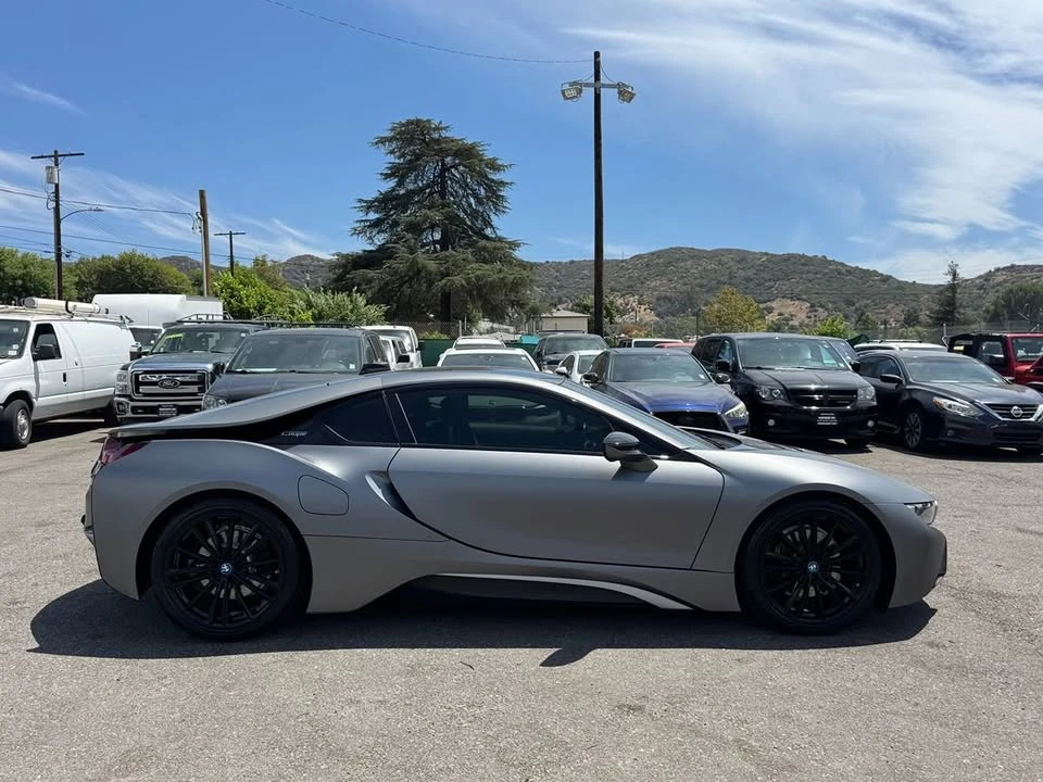2019 BMW i8 - Image 10 of 11