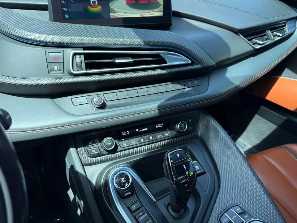 2019 BMW i8 - Image 12 of 18