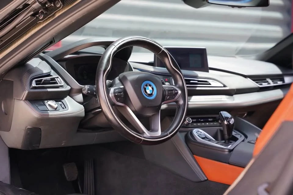 2019 BMW i8 - Image 6 of 18