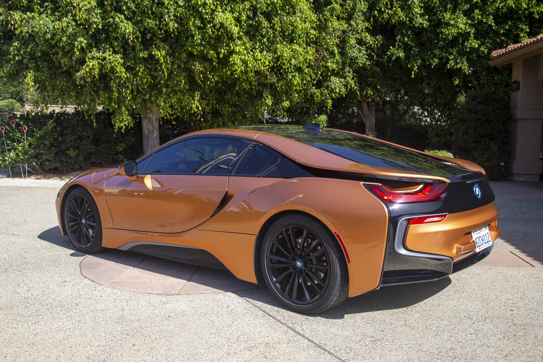2019 BMW i8 - Image 12 of 24