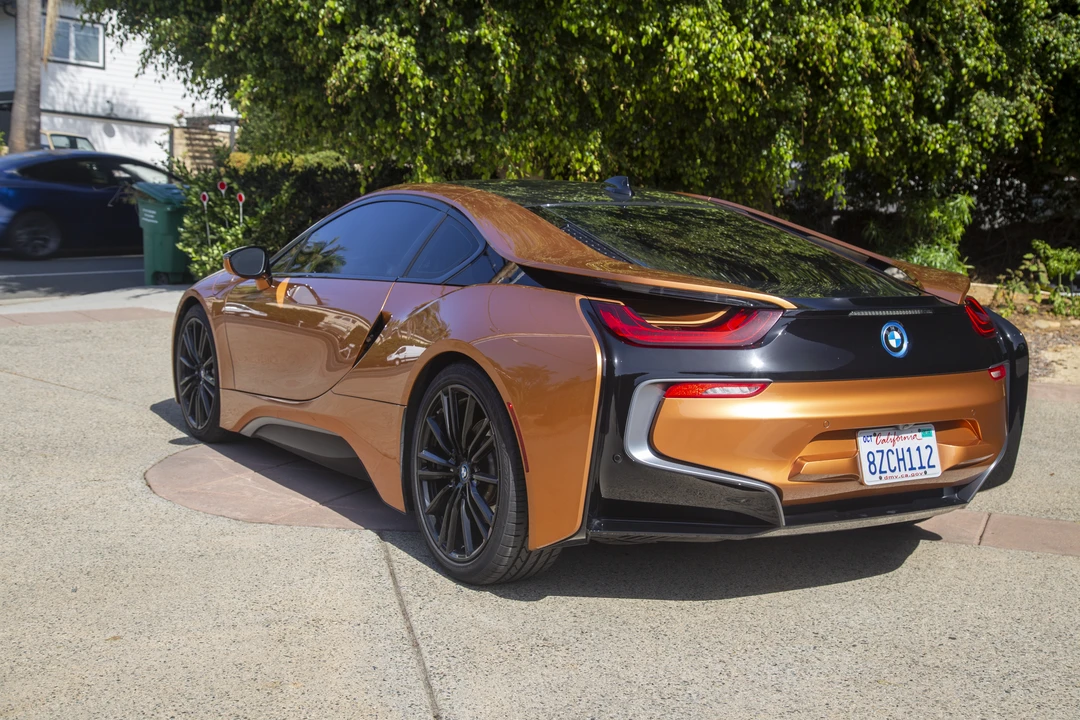 2019 BMW i8 - Image 13 of 24