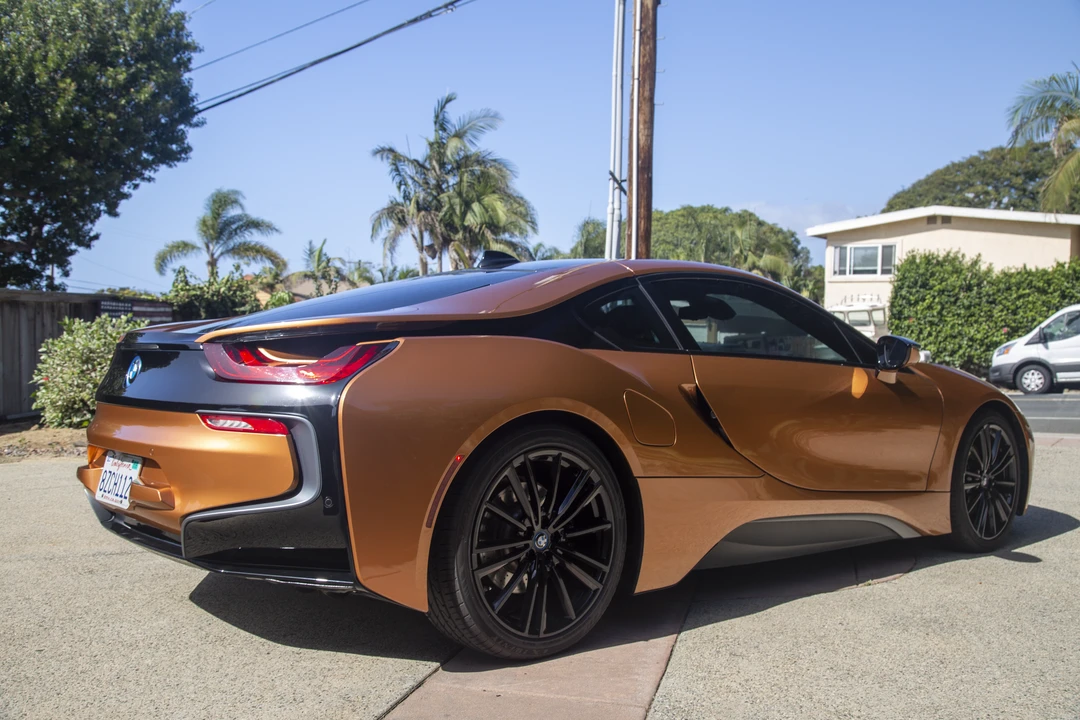 2019 BMW i8 - Image 15 of 24