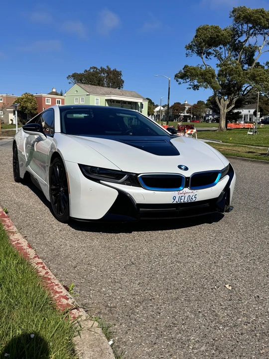 2019 BMW i8 - Image 20 of 31