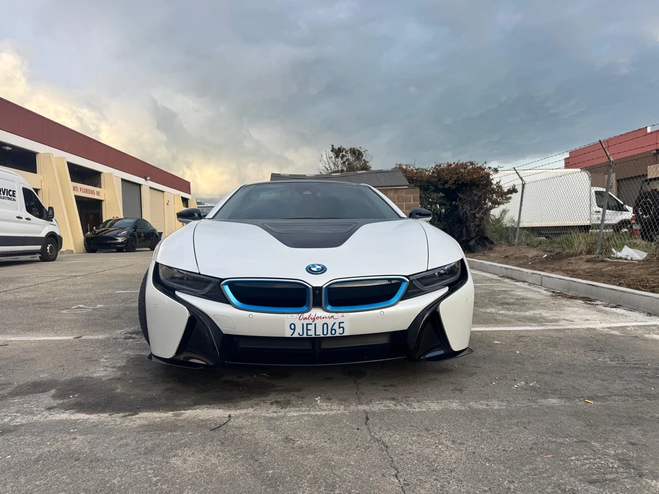 2019 BMW i8 - Image 7 of 31