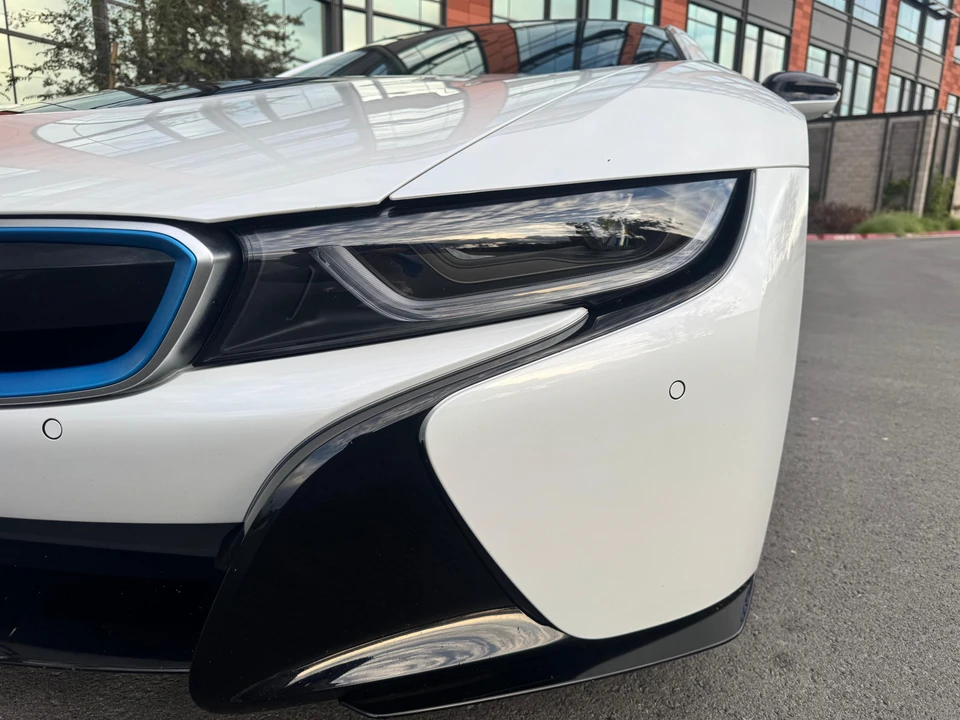 2019 BMW i8 - Image 23 of 31