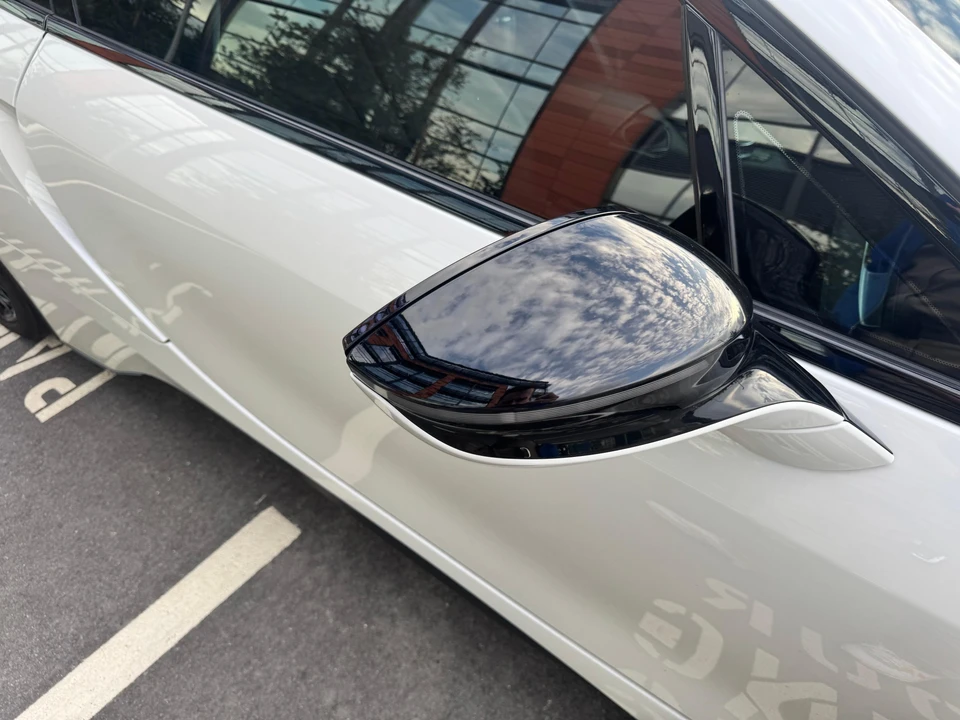 2019 BMW i8 - Image 31 of 31