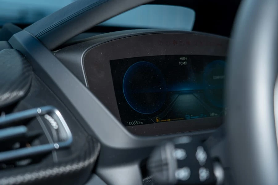2019 BMW i8 - Image 19 of 25